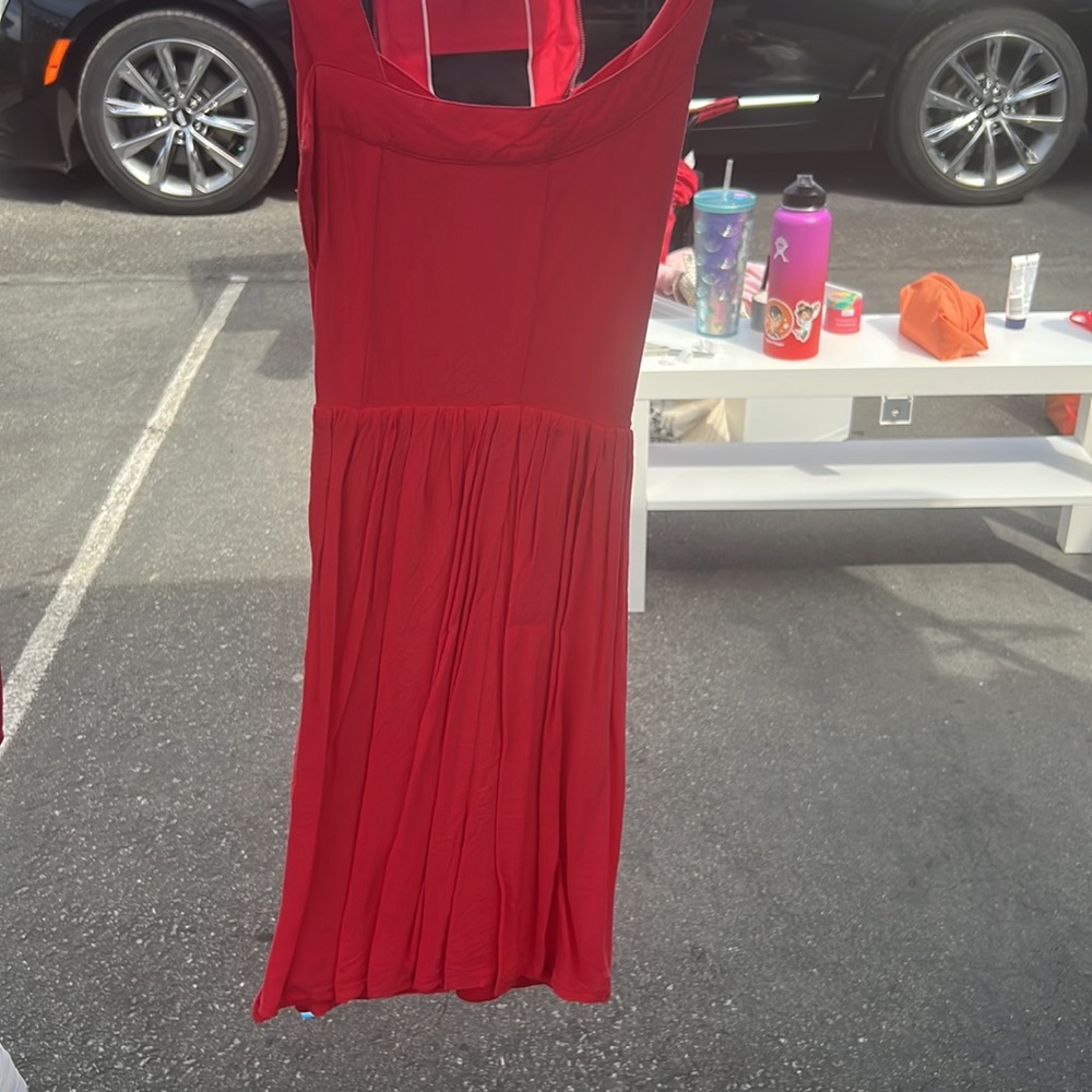 Float Dress - Picture 2 of 2